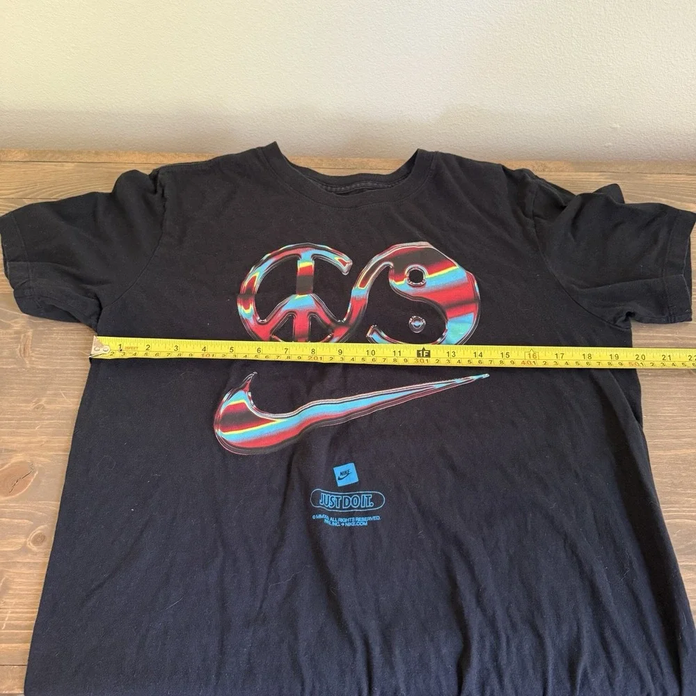 Nike Men's Medium Black Peace Sign Yin Yang Short‎ Sleeve Tee T-Shirt